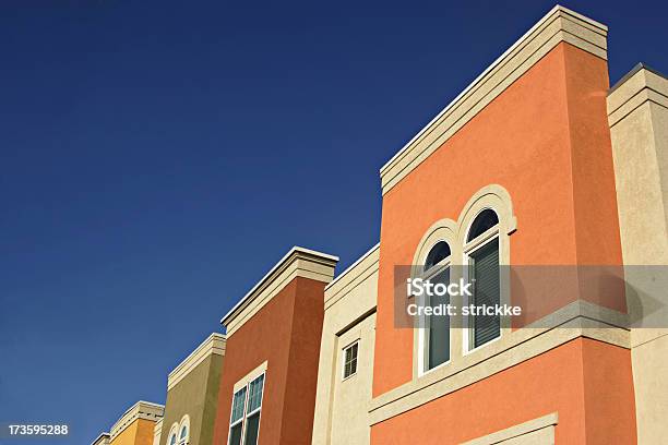 Foto de Apartamento Apartamentos Com Copyspace Multicolorida e mais fotos de stock de Estuque