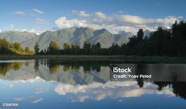 Spiegelung Auf See Lake Matheson Stockfoto und mehr Bilder von Arrangieren - Arrangieren, Baum, Berg