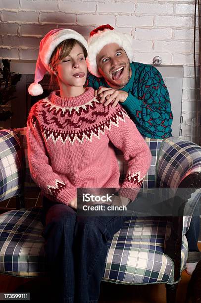 Lustige Weihnachtspullover Stockfoto und mehr Bilder von Attraktive Frau - Attraktive Frau, Entspannung, Erwachsene Person