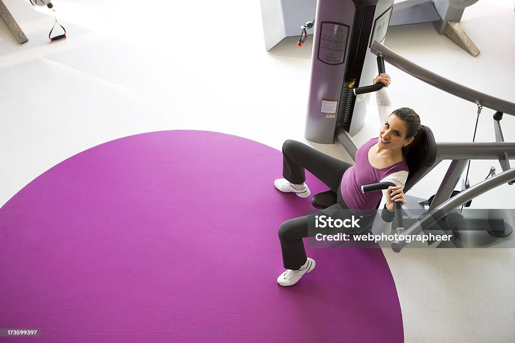 Allenamento in palestra - Foto stock royalty-free di Abbigliamento sportivo