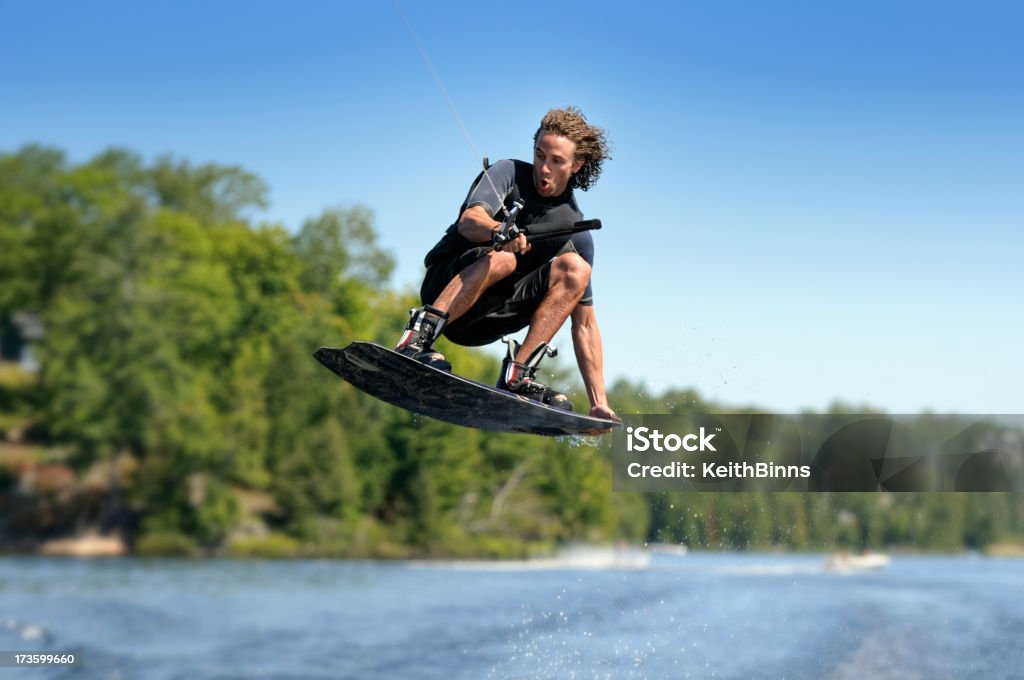 Wakeboarding Skok - Zbiór zdjęć royalty-free (Wakeboarding)