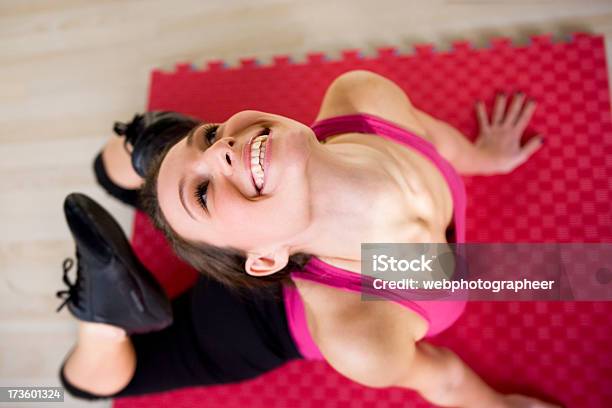 Foto de Exercício De Relaxamento Xxl e mais fotos de stock de Academia de ginástica - Academia de ginástica, Adulto, Agilidade