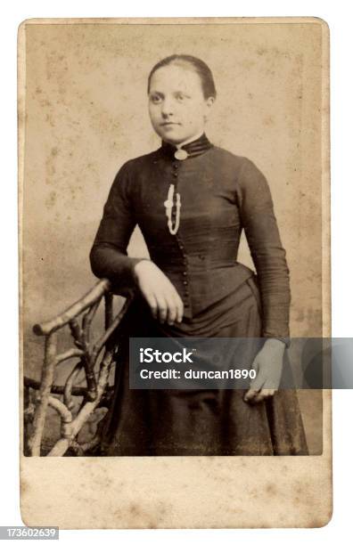 Mujer Victoriana Foto de stock y más banco de imágenes de Adulto joven - Adulto joven, Anticuado, El pasado