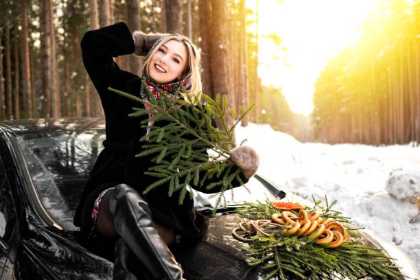 istock Winter woman 1736028389
