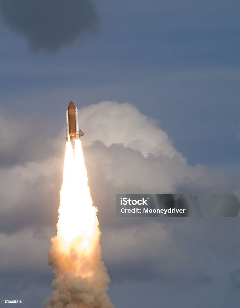 Space Shuttle lançamento - Foto de stock de Centro Espacial Kennedy royalty-free