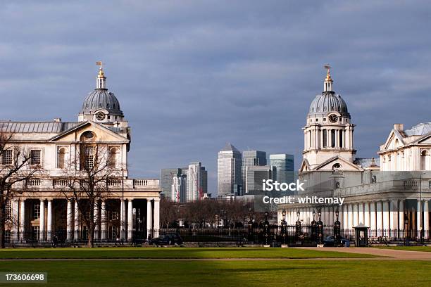 Alten Und Neuen Gebäude Im Greenwich Stockfoto und mehr Bilder von Alt - Alt, Britannia Royal Naval College, Architektur