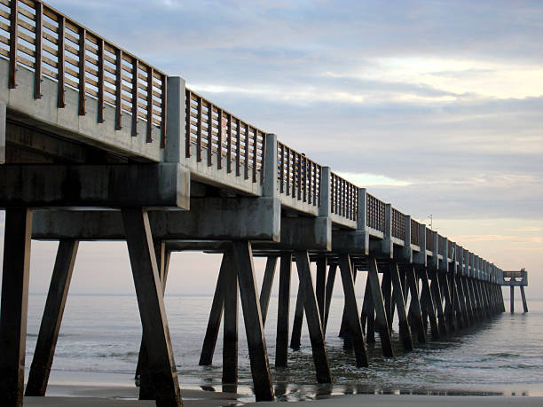 istock Beach Pier At Sunrise 173607181
