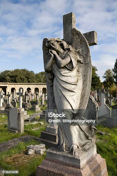 Ангел Статуя В Старое Кладбище London — стоковые фотографии и другие картинки Ангел - Ангел, Англия, Арка - архитектурный элемент