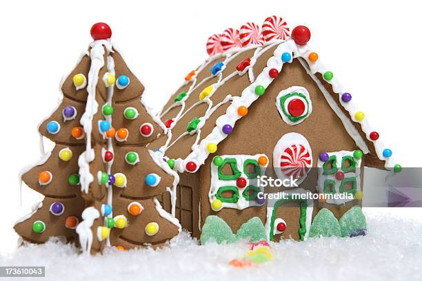 Foto de Casa De Gingerbread e mais fotos de stock de Casa de Gingerbread - Casa de Gingerbread, Natal, Biscoito de Gengibre