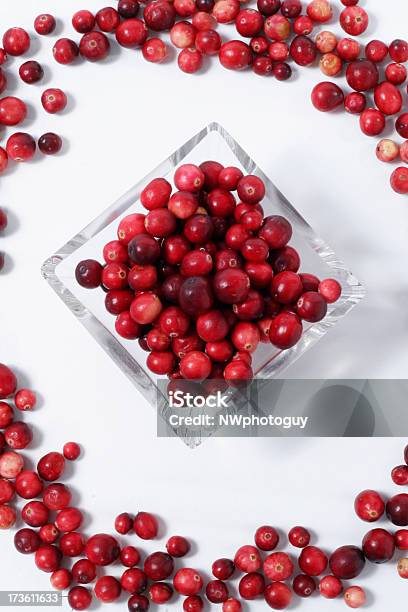 Cranberries Frescas Foto de stock y más banco de imágenes de Abstracto - Abstracto, Alimento, Arándano rojo - Fruta baya