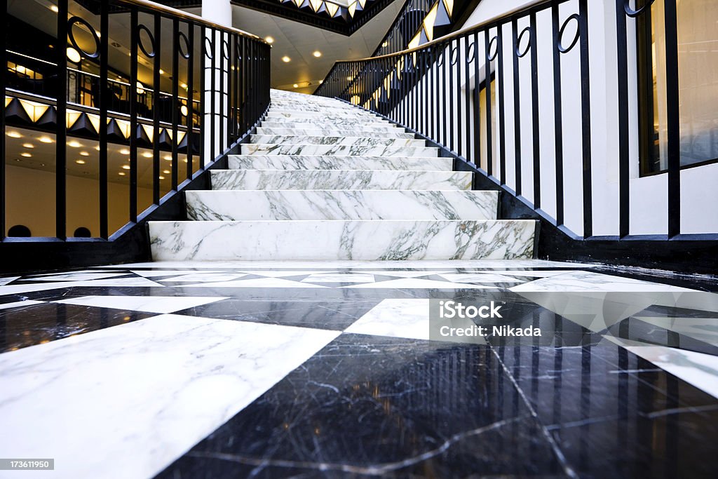 С�овременная роскошь лестница - Стоковые фото Гранит роялти-фри
