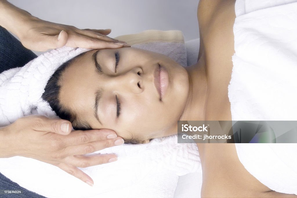 Tempio di massaggio - Foto stock royalty-free di Donne