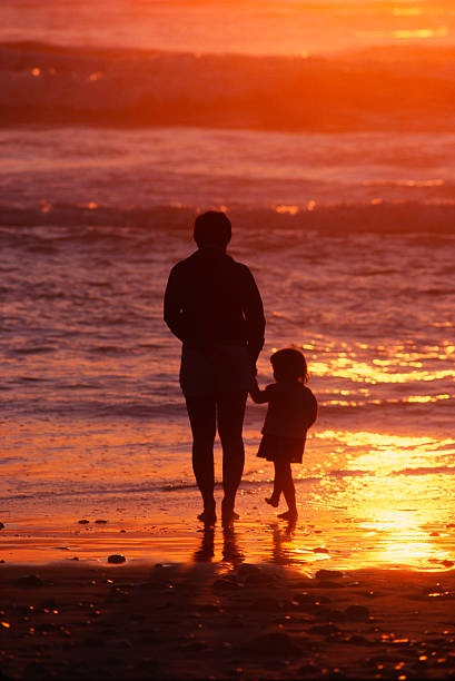 istock Mother & Child at the Shore 173615325