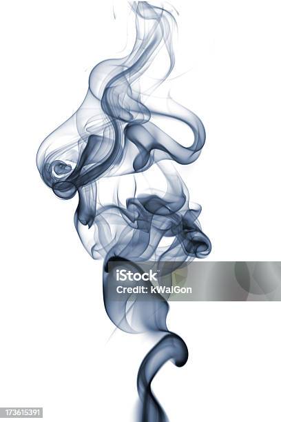 Complejo De Humo Sobre Blanco Foto de stock y más banco de imágenes de Humo - Estructura física - Humo - Estructura física, Gris, Recortable