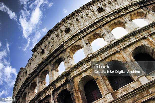 Roman Coliseum - zdjęcia stockowe i więcej obrazów Architektura - Architektura, Bez ludzi, Dzień