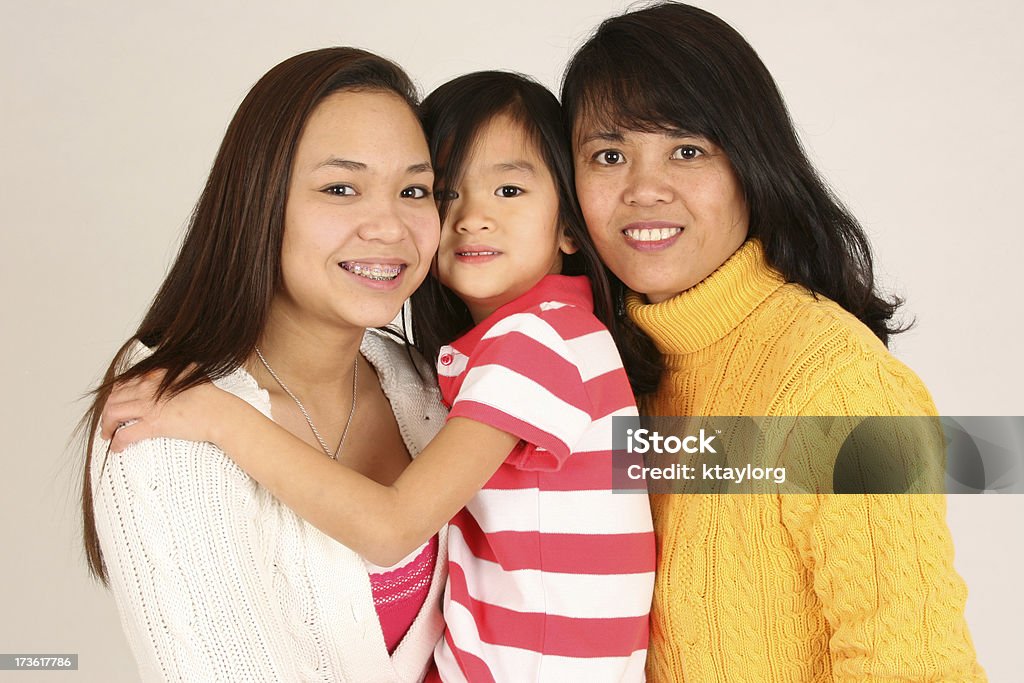 Famiglia di tre - Foto stock royalty-free di Apparecchio ortodontico