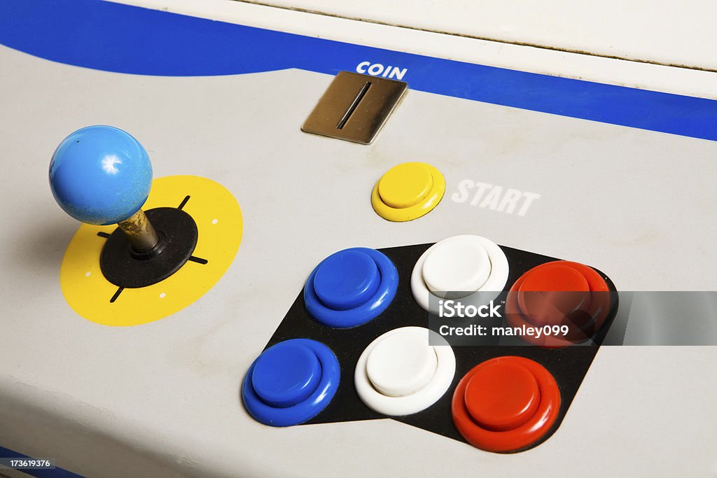 Vista angular de fliperama joystick - Foto de stock de Botão - Peça de Máquina royalty-free