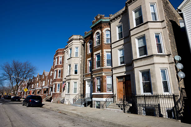 strada residenziale di chicago - townhouse apartment midwest usa house foto e immagini stock