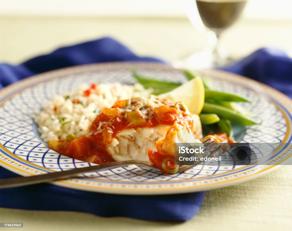 (pescados y mariscos con arroz - Foto de stock de Pez libre de derechos