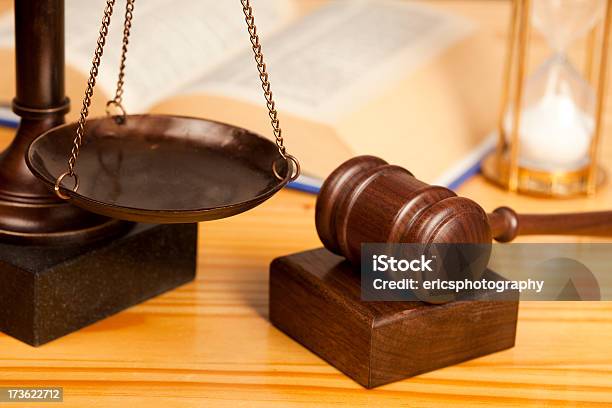 Advogado De Secretária - Fotografias de stock e mais imagens de Lei - Lei, Manual, Ampulheta