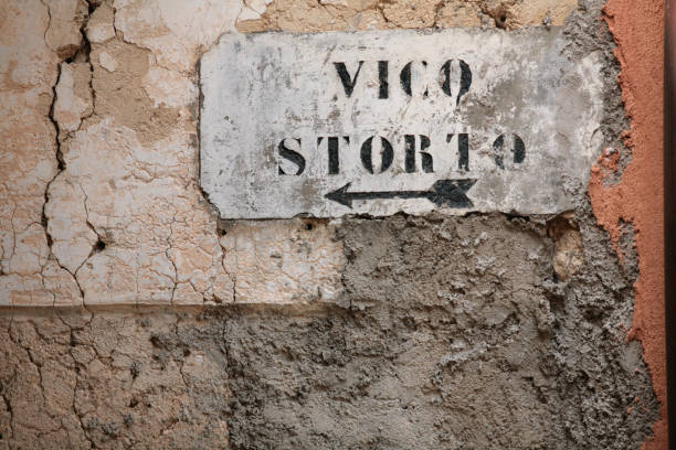 istock Itlian Street sin 173623336