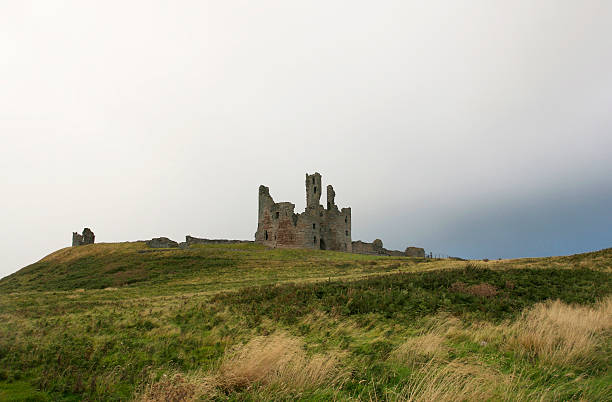 istock castle Northumberland England 173623633