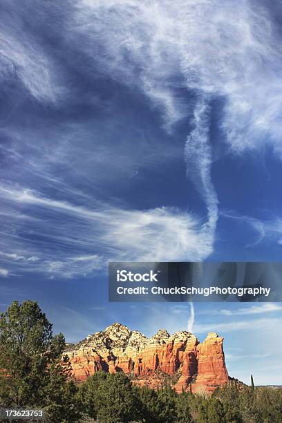 Sedona Coffeepot Butte Rauch Wolkengebilde Stockfoto und mehr Bilder von Alles hinter sich lassen - Alles hinter sich lassen, Arizona, Berg