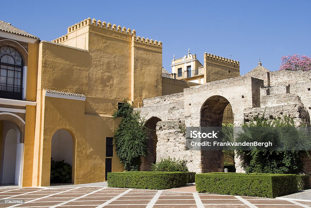 Дворец Алькасар - Стоковые фото Андалусия роялти-фри
