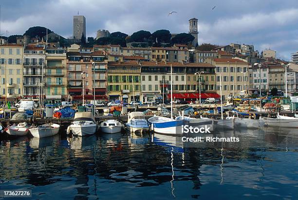 Cannes Foto de stock y más banco de imágenes de Agua - Agua, Aire libre, Arquitectura exterior