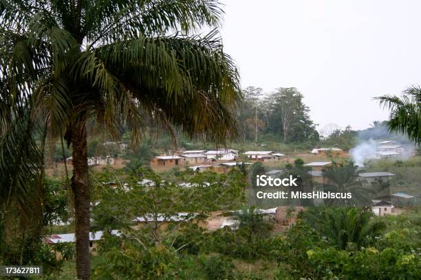 Liberianische Stadt Stockfoto und mehr Bilder von Afrika - Afrika, Armut, Baum