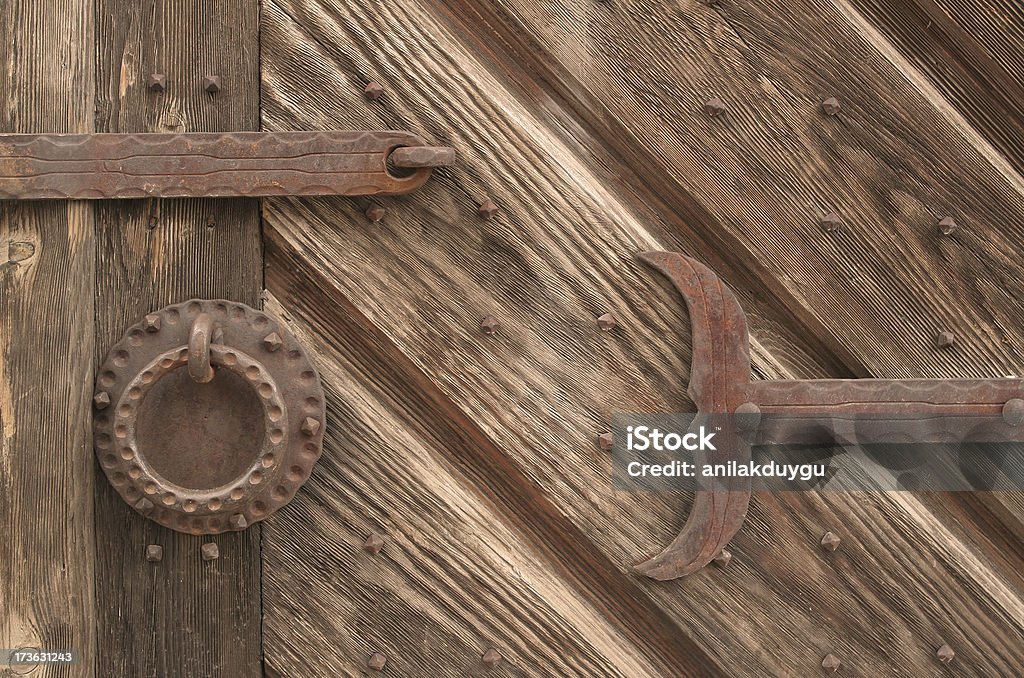 Antigua puerta de panel - Foto de stock de Abstracto libre de derechos