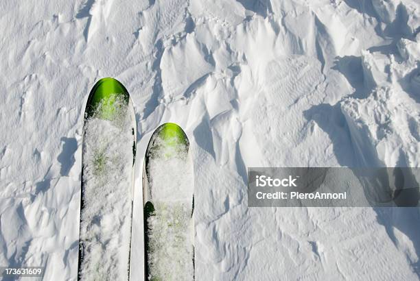 Esquí En Pistas Foto de stock y más banco de imágenes de Esquí - Artículo deportivo - Esquí - Artículo deportivo, Esquí - Deporte, Vista desde arriba