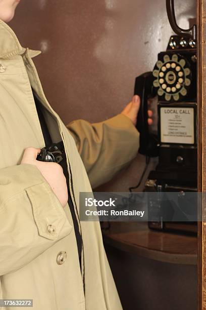 Killer Chamada Telefónica - Fotografias de stock e mais imagens de Cabina de Telefone Público - Cabina de Telefone Público, Estilo retro, 1940-1949