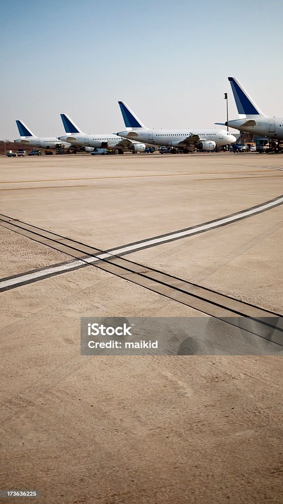 Aviões em linha - Foto de stock de Avião royalty-free