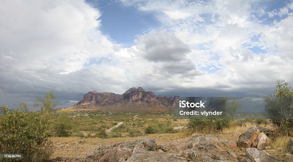 アリゾナ山のパノラマ - 幸運のロイヤリティフリーストックフォト