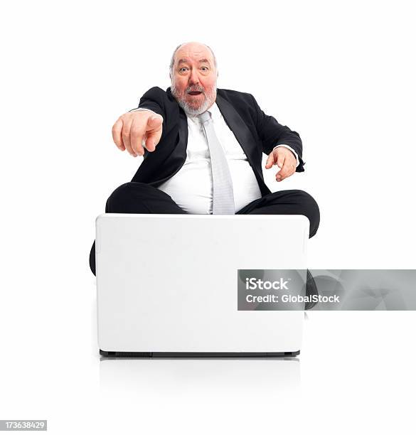 Empresário Apontando Sentado Na Frente Do Computador Portátil - Fotografias de stock e mais imagens de Gordo