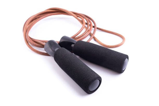 cuir, corde à sauter - jump rope exercise equipment athleticism leather photos et images de collection