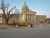 oklahoma-state-capitol.jpg?b=1&s=170x170&k=20&c=mkHF2xDmSf4xLA9APauj5anPWXL_Jxv52lpLnjd71Yk=