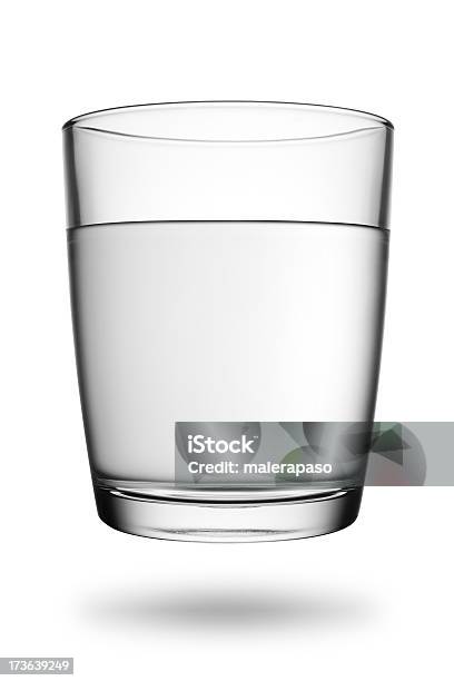 Bicchiere Di Acqua - Fotografie stock e altre immagini di Acqua corrente - Acqua corrente, Bicchiere, Acqua
