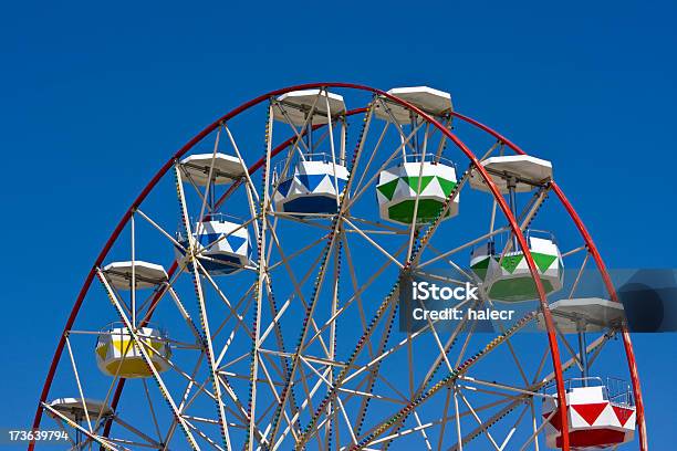 Ruota Panoramica - Fotografie stock e altre immagini di Arte, Cultura e Spettacolo - Arte, Cultura e Spettacolo, Composizione orizzontale, Evento festivo