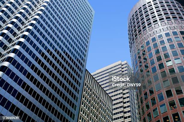 Foto de Edifícios e mais fotos de stock de Arquitetura - Arquitetura, Arranha-céu, Cidade