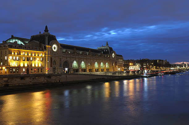 Orsay Museum and Seine river at dusk The Mus musee dorsay stock pictures, royalty-free photos & images
