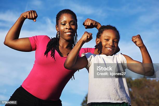 Os Músculos - Fotografias de stock e mais imagens de Adulto - Adulto, Afro-americano, Alegria