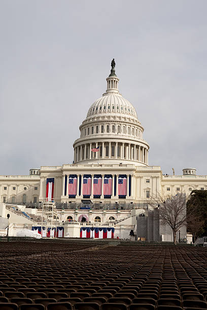 presidente barack obama di insediamento, washington dc capitol building - inauguration into office washington dc barack obama capitol building foto e immagini stock