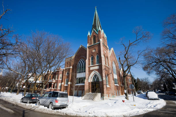 istock Edwardian Church in Chicago 173645122