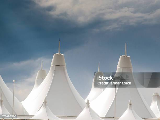 Denver International Airport Stockfoto und mehr Bilder von Blau - Blau, Colorado - Westliche Bundesstaaten der USA, Dach