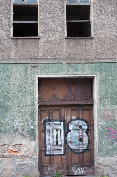 istock Rundown wall door and windows 173648987
