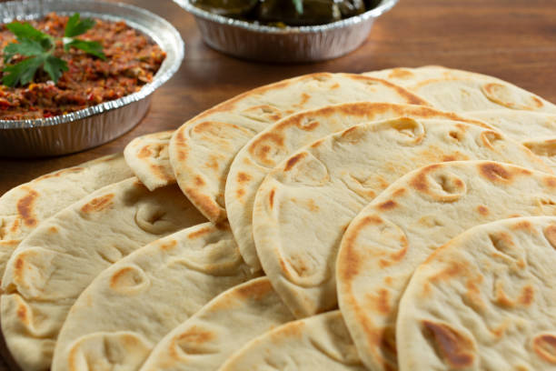 istock platter of pita 1736503579