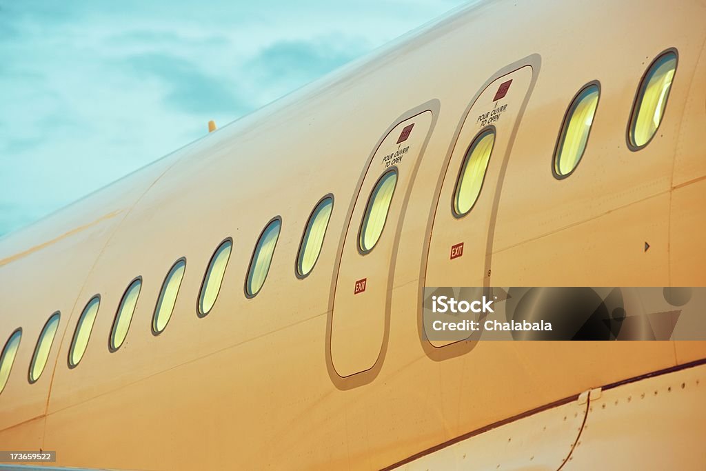 飛行機の窓 - 非常口のロイヤリティフリーストックフォト