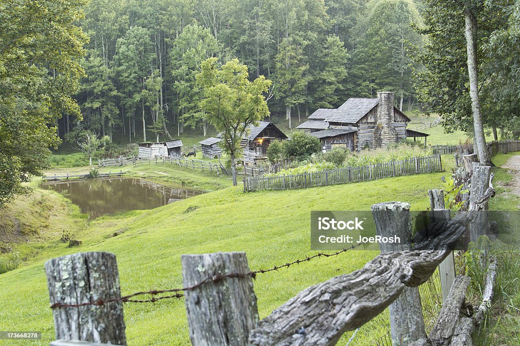 Blockhaus auf der Farm - Lizenzfrei Agrarbetrieb Stock-Foto